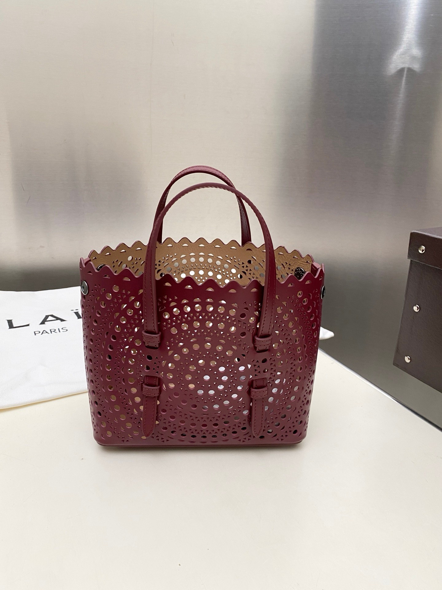 ALAÏA Mina 20 bag 20x17x10cm