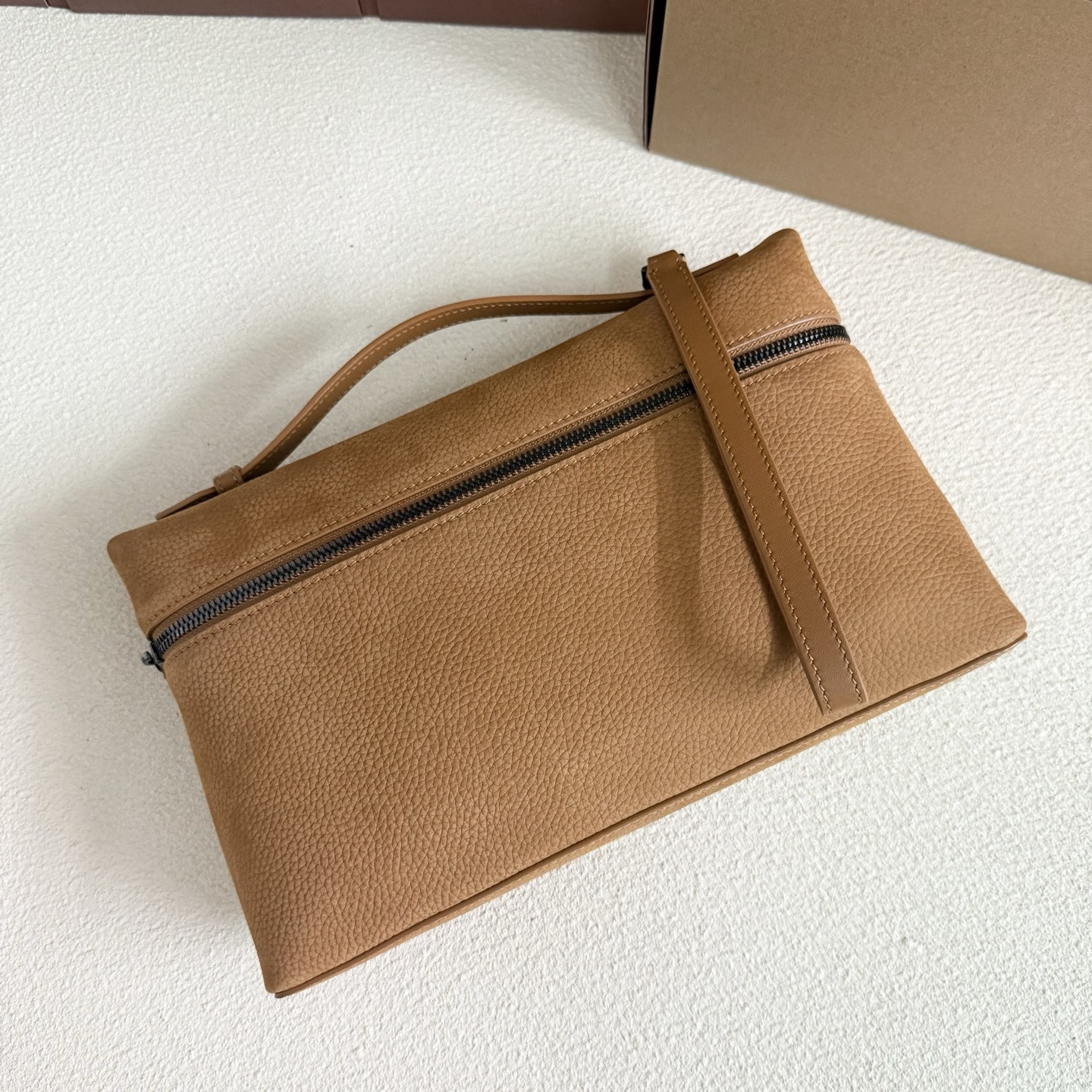 L**o p*ana extra pouch l29 29x18x5cm
