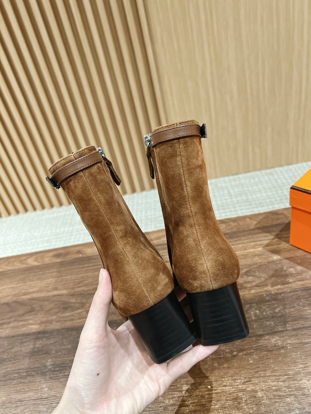ua H**mes boot 5cm heel