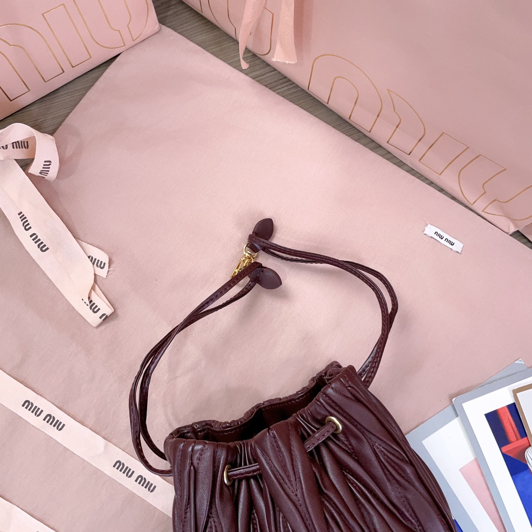 Miu Miu Matelassé Nappa Leather Pouch 14x16x7.5cm