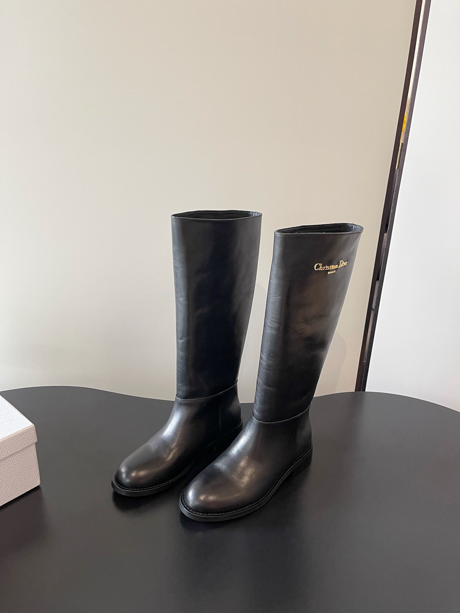 ua D*or d-town boot