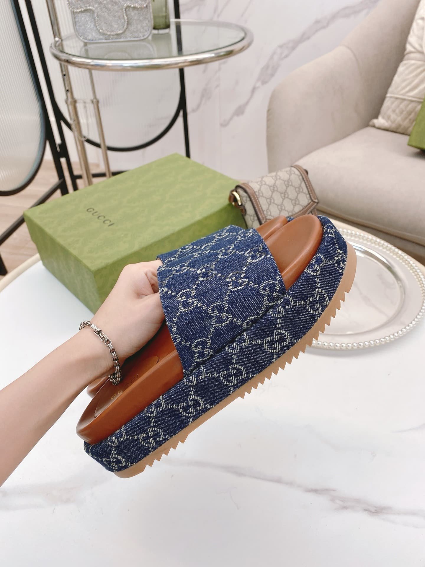 Gvc*1 Women’S Platform Slide Sandal Blue 623212 2Kq00 4402