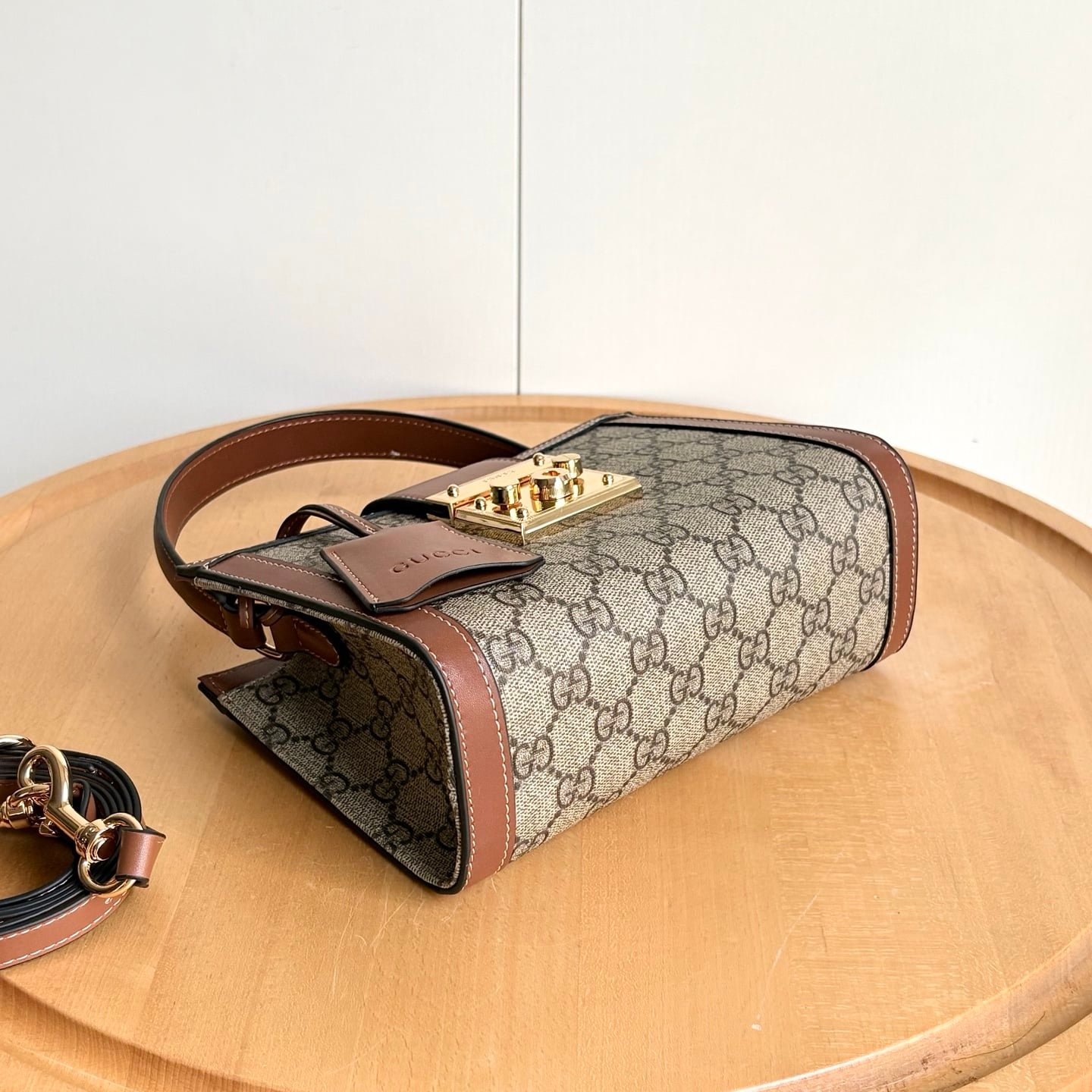 Gvc*1 Padlock Small Top Handle Bag Beige And Dark Brown 20Cm 841653 Fad6L 9758