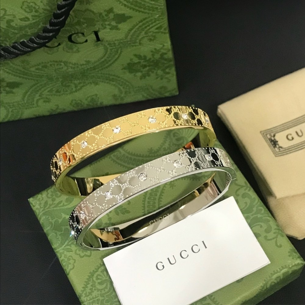 Gvc*1 Cuff Bracelet Gold 8Mm