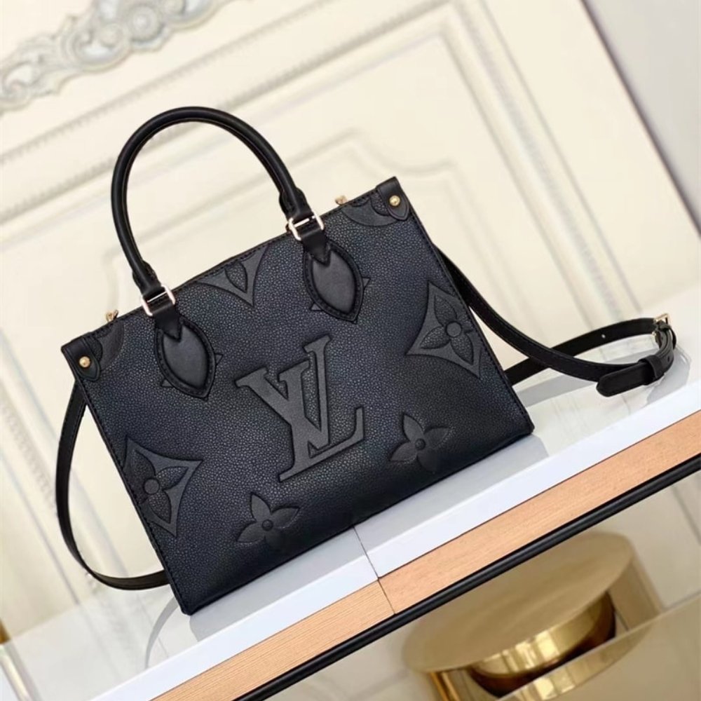 L0vis Vvtt0n Onthego PM Black 25Cm M45653