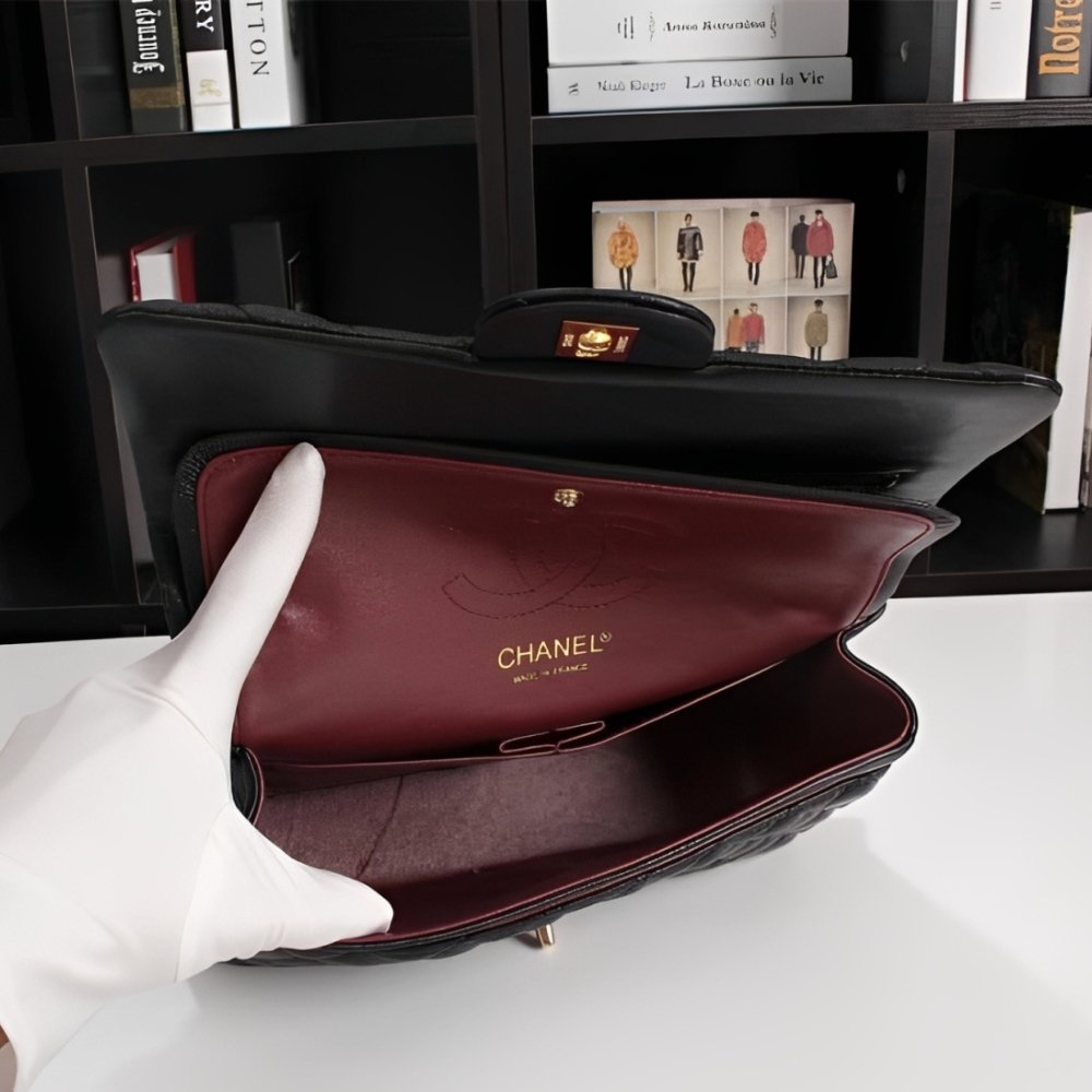 Ch**el Classic Flap Black Gold Hardware 25Cm