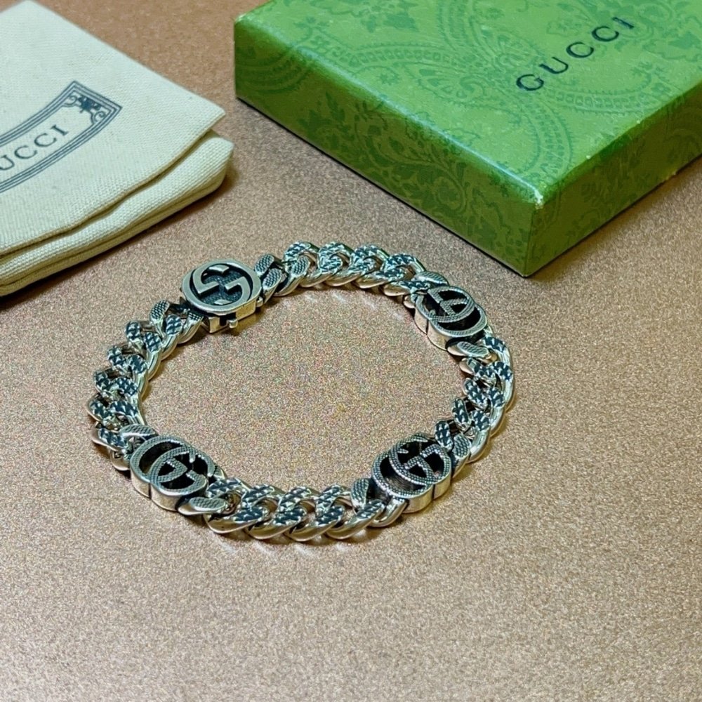 Gvc*1 Interlocking Bracelet Silver 675758 I4601 0926