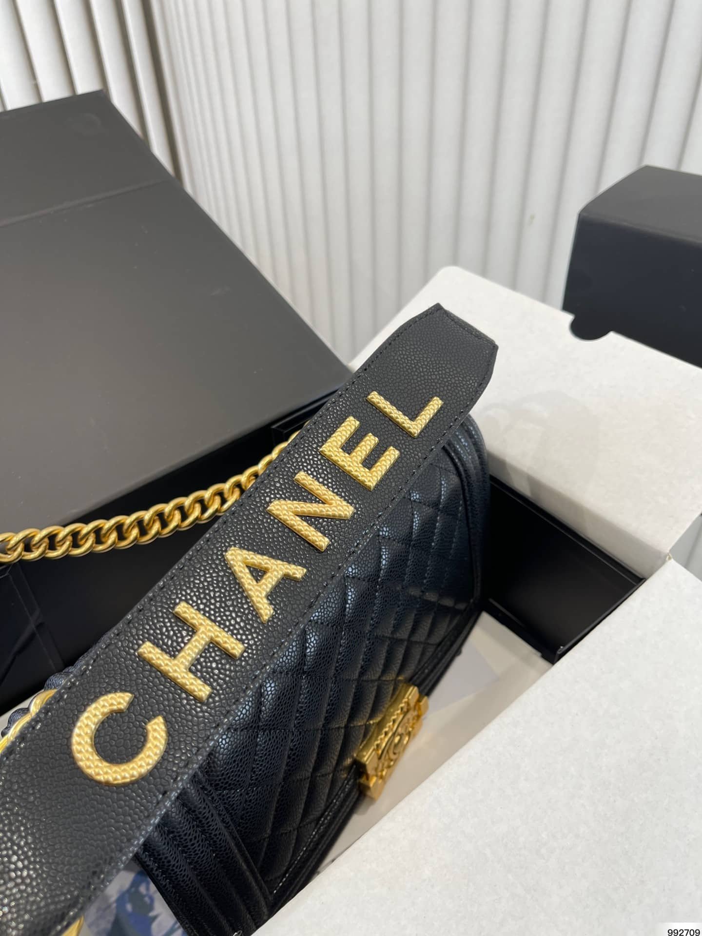 Ch**el Medium Boy Quilted Black 25Cm