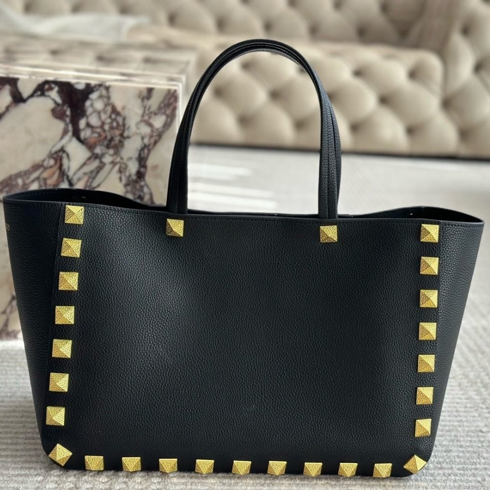 Va1e*ntin0 Garavani Rockstud Tote Bag Black 40Cm