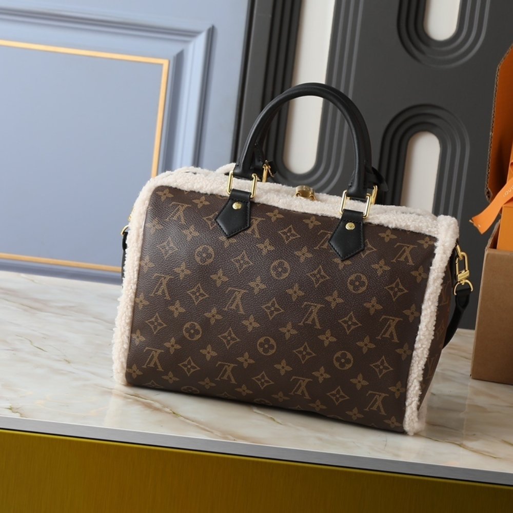 L0vis Vvtt0n Speedy Soft 30 Teddy Monogram Brown 30Cm M26326