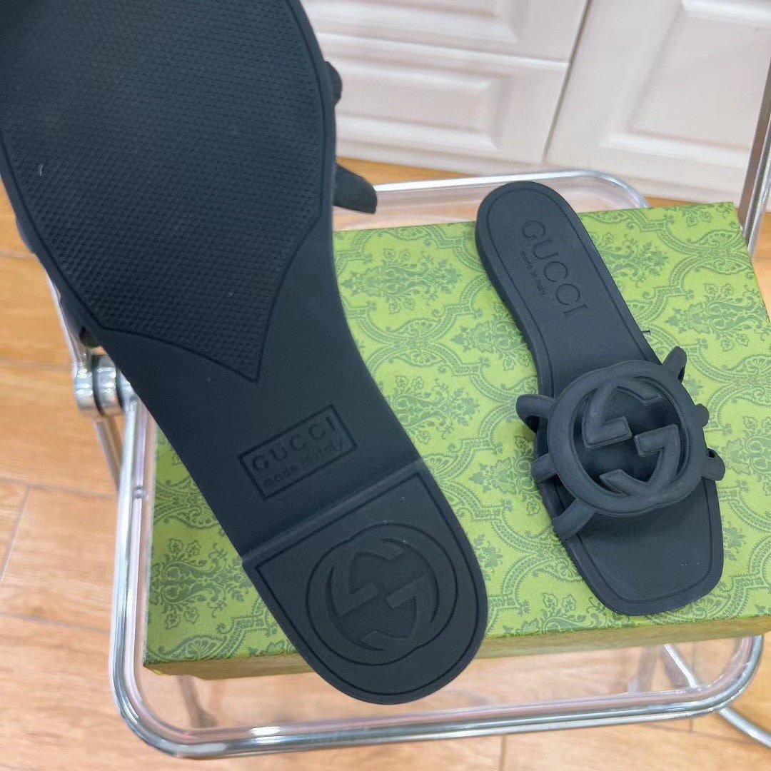 Gvc*1 Women’S Interlocking G Slide Sandal Black 780307 J8700 1000