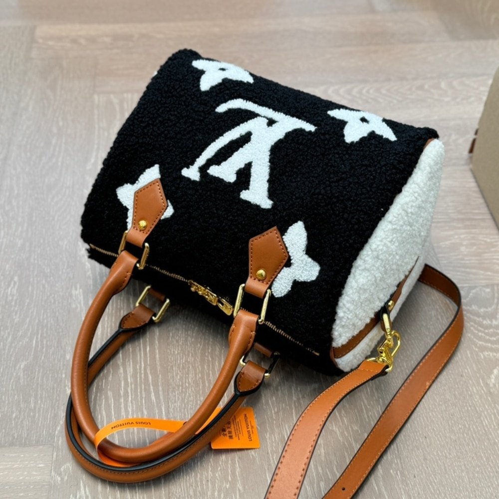 L0vis Vvtt0n Monogram Teddy Speedy Bandouliere Black White 25Cm