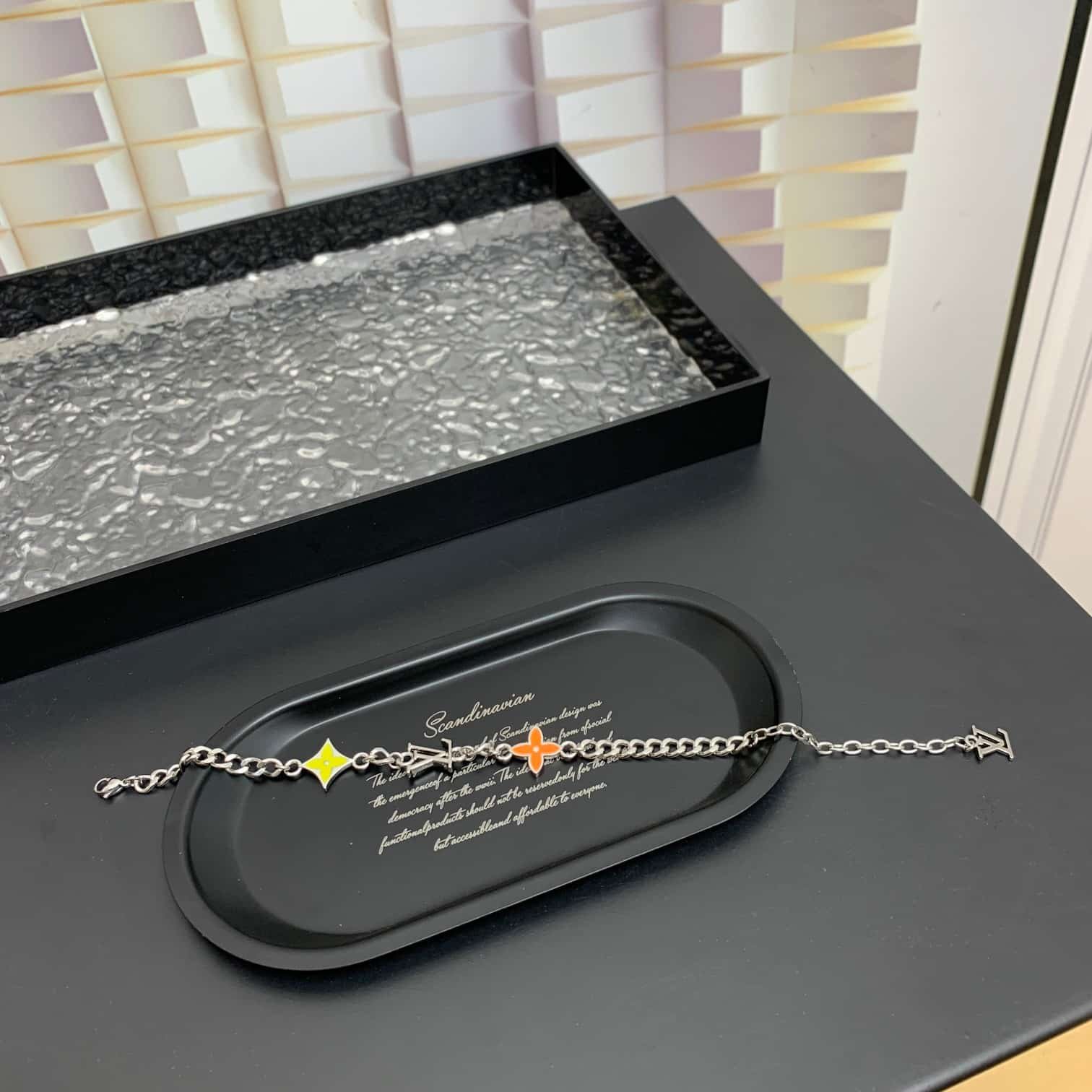 L0vis Vvtt0n Monogram Row Bracelet Brass M1598A