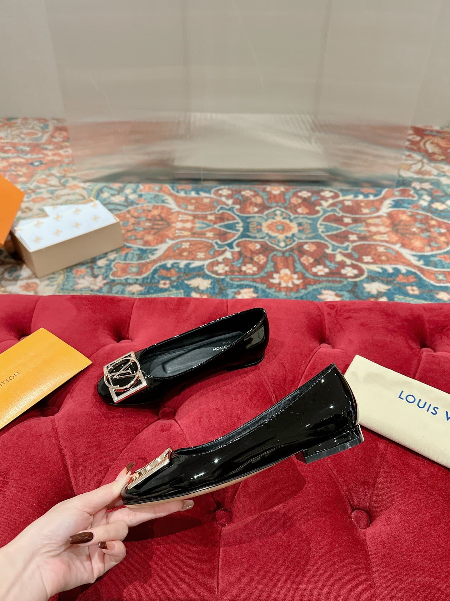 L0vis Vvtt0n Madeleine Flat Black
