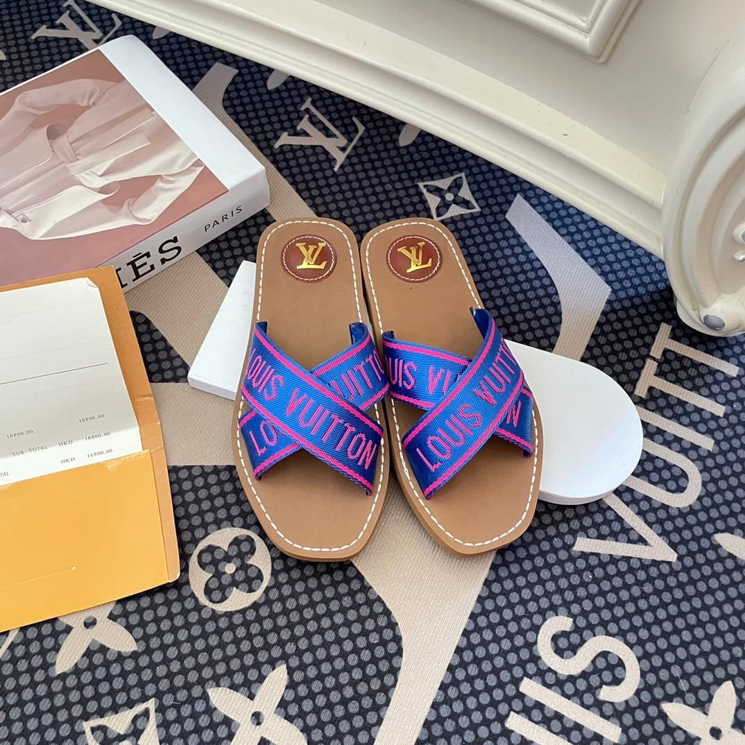 L0vis Vvtt0n Cross Strap Flat Slides Blue