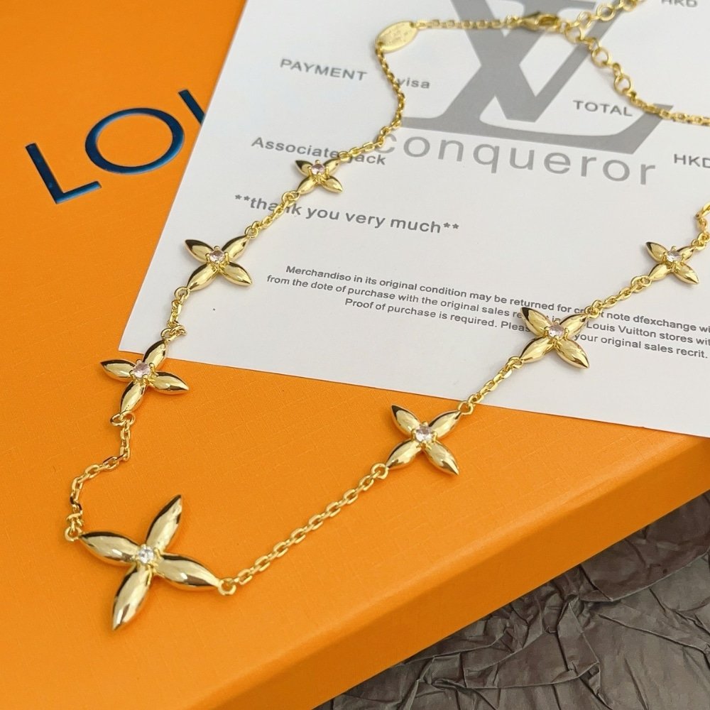 L0vis Vvtt0n L0visette Signature Necklace Gold M01592