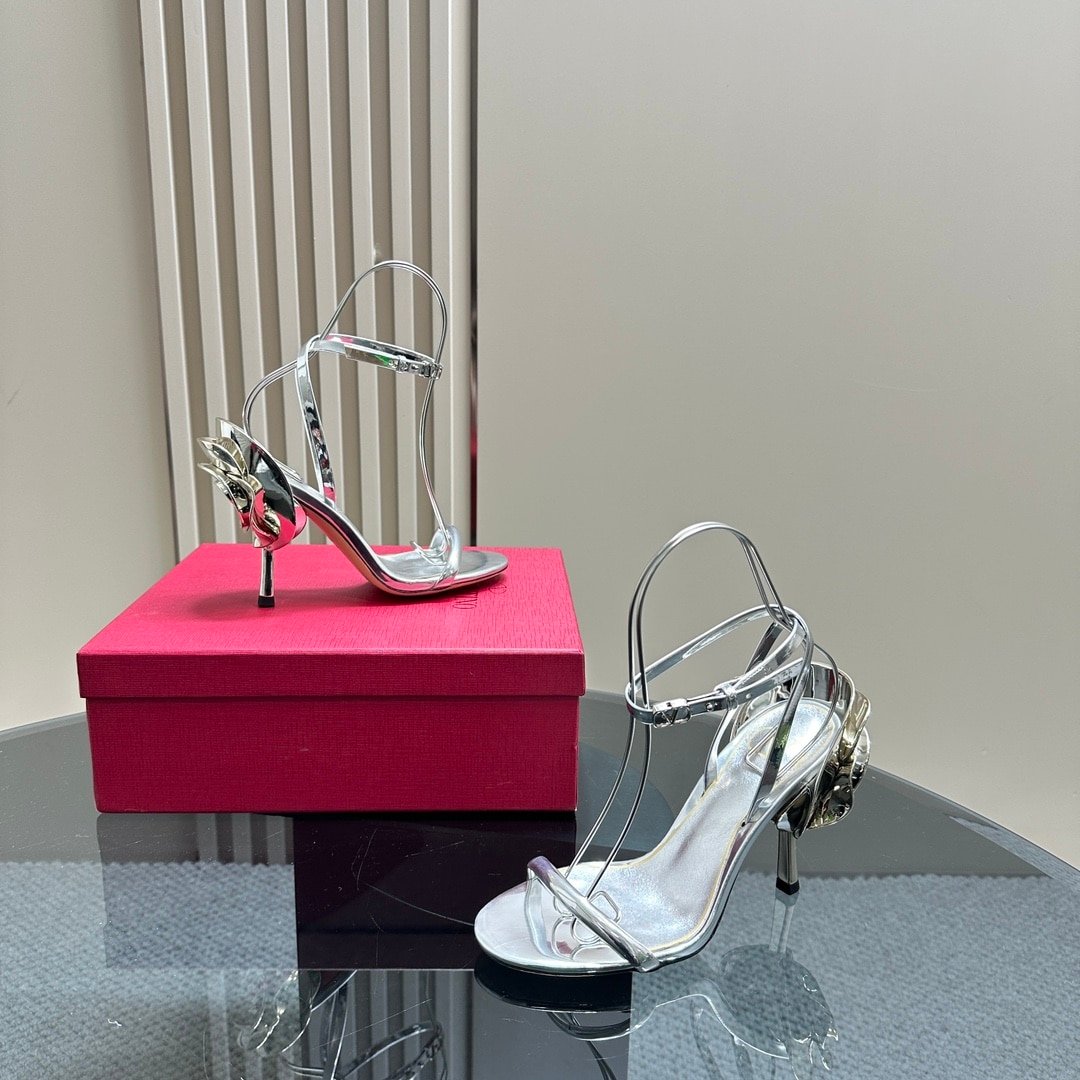Va1e*ntin0 Garavani Archive Roserouche Metallic Leather High Heel Silver