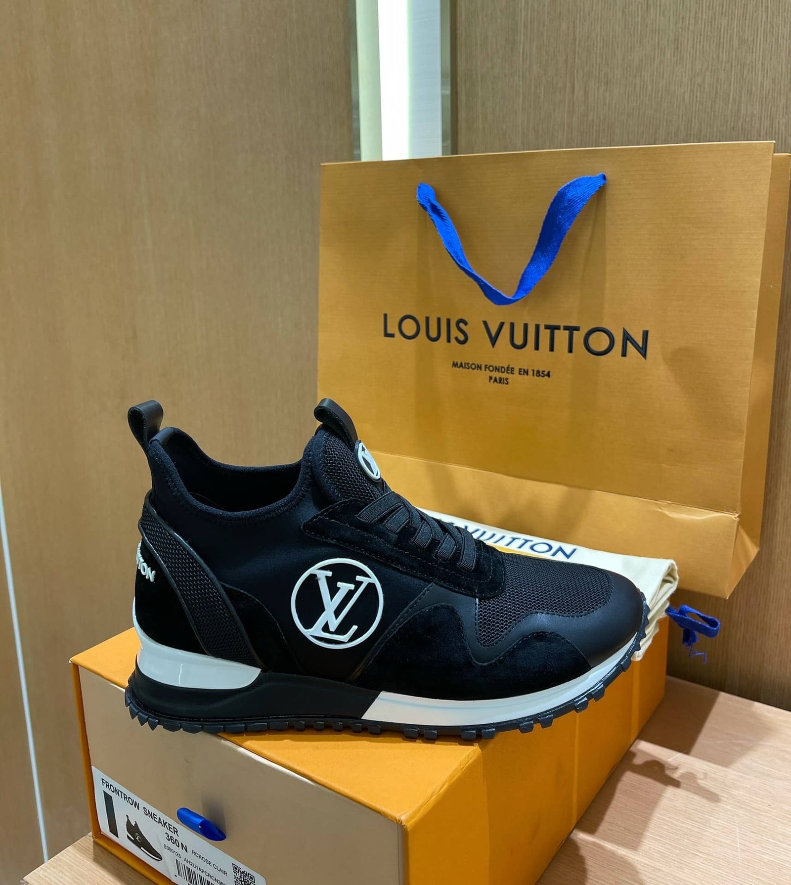 L0vis Vvtt0n Run Away Sneaker Black 1A9Er7